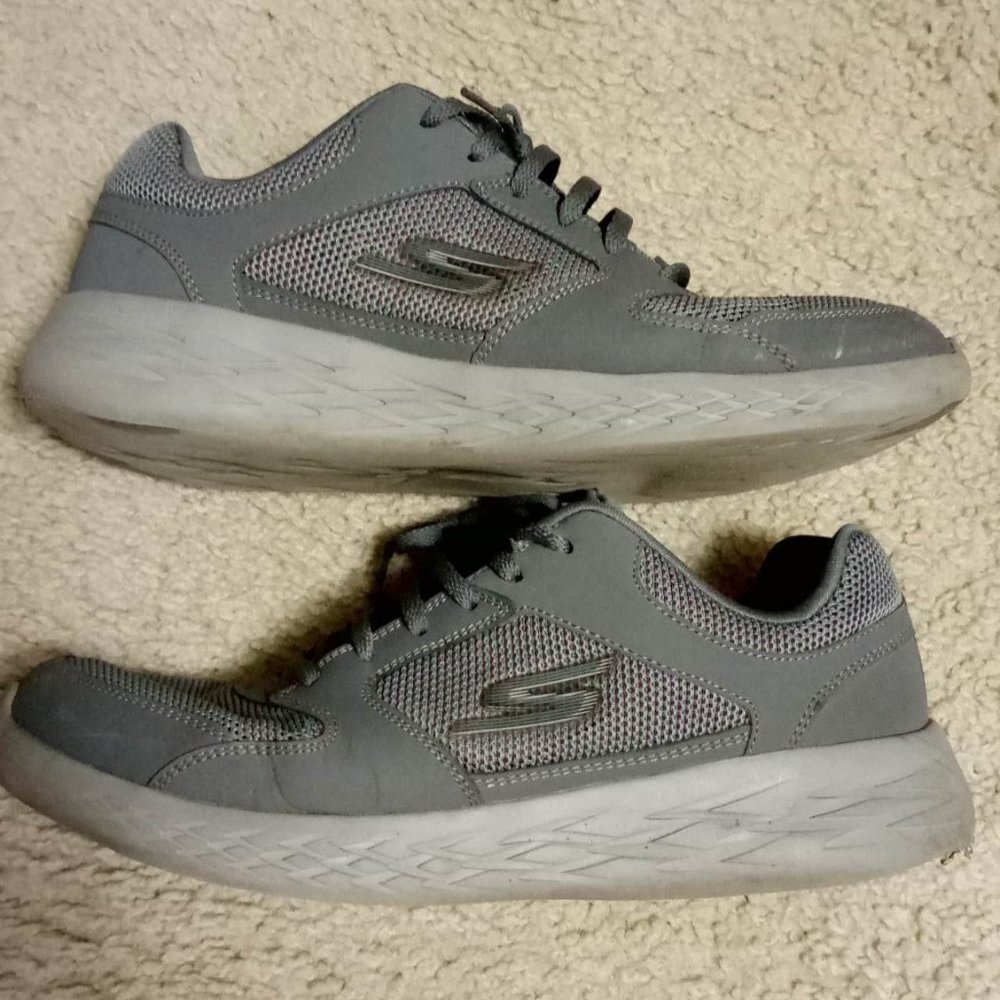 skechers sneakers